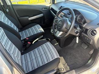 2013 Mazda DEMIO - Thumbnail