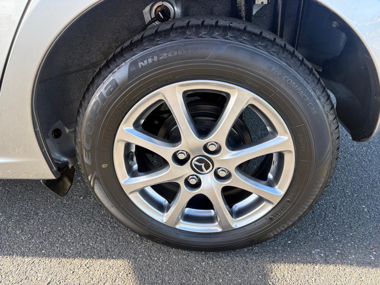 2013 Mazda DEMIO