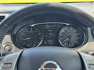 2017 Nissan X-TRAIL - Thumbnail