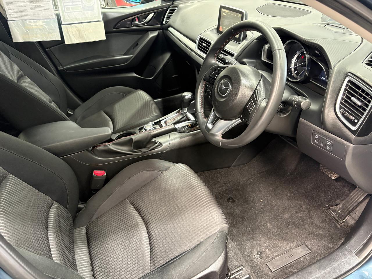 2015 Mazda AXELA