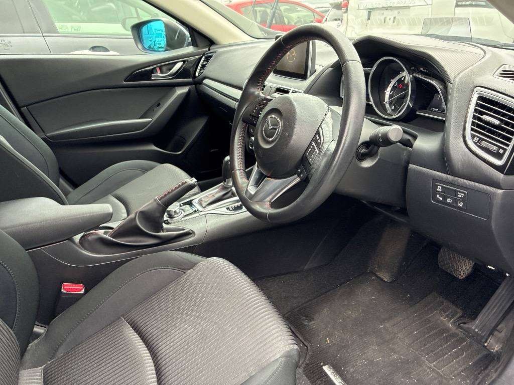 2015 Mazda AXELA