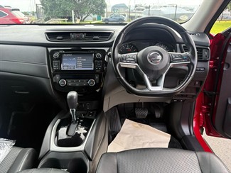 2017 Nissan X-TRAIL - Thumbnail