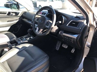 2015 Subaru Outback - Thumbnail