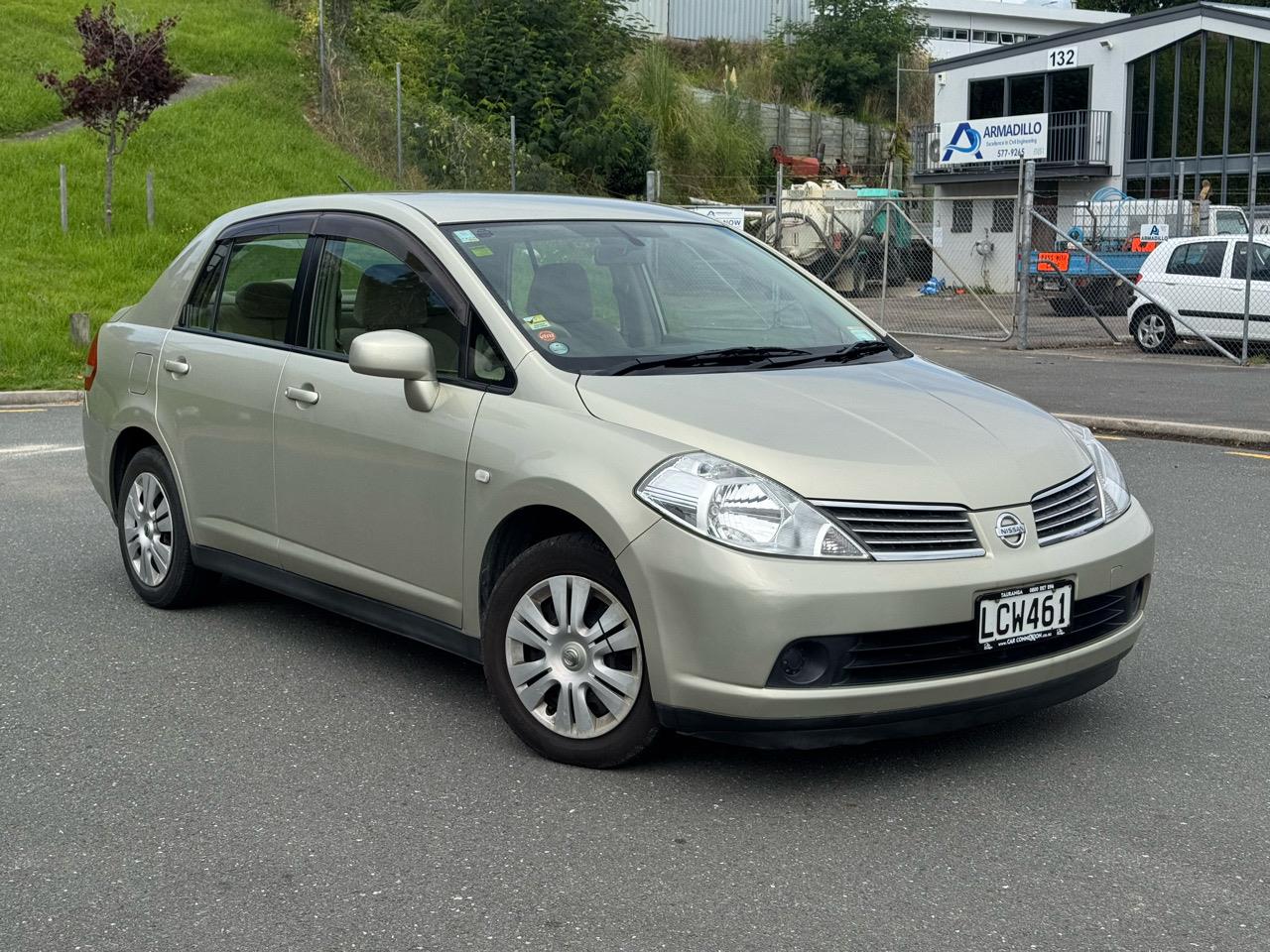 2004 Nissan Tiida