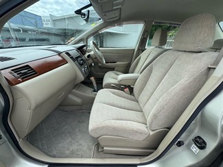 2004 Nissan Tiida - Thumbnail