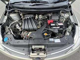 2004 Nissan Tiida - Thumbnail