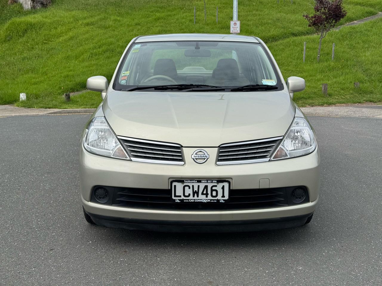 2004 Nissan Tiida